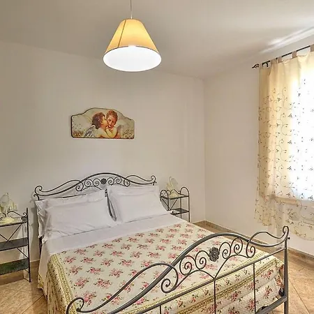 Sleeps 4 Pool Air Con Wifi 公寓