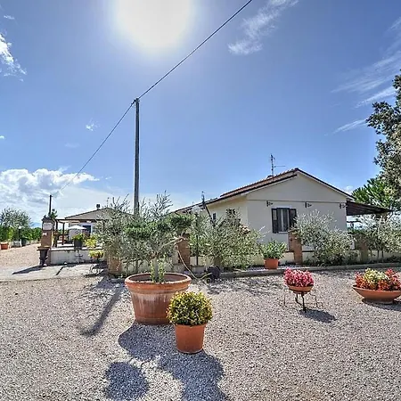Sleeps 4 Pool Air Con Wifi 公寓 *