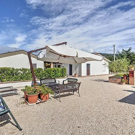 Sleeps 4 Pool Air Con Wifi *