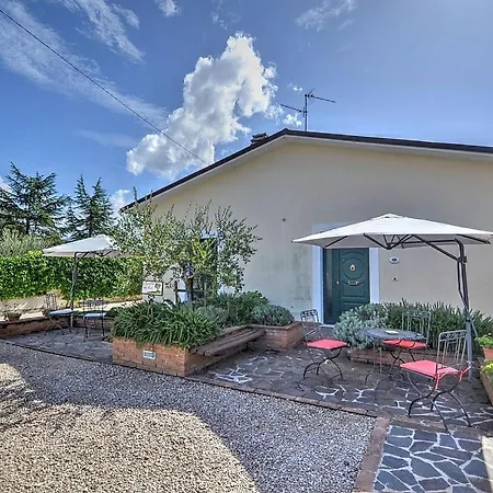 Sleeps 4 Pool Air Con Wifi 公寓