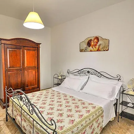 Sleeps 4 Pool Air Con Wifi 公寓