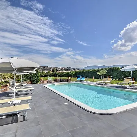 Sleeps 4 Pool Air Con Wifi *